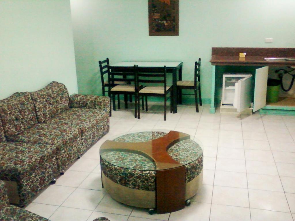 באגויו Oyo 765 Ibay Zion Hotel חדר תמונה