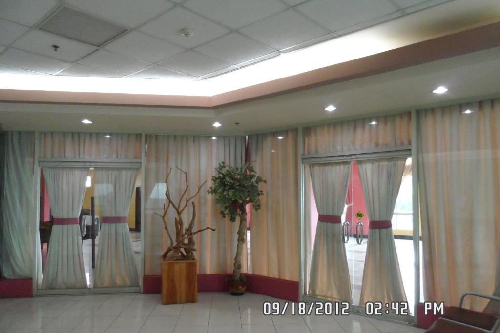 באגויו Oyo 765 Ibay Zion Hotel מראה חיצוני תמונה